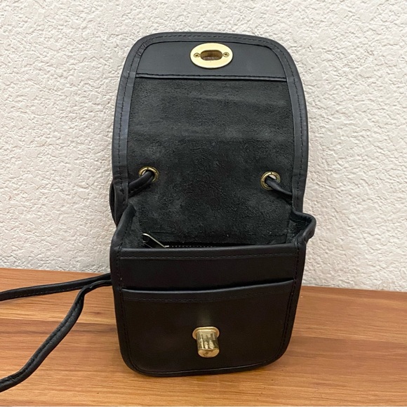 Vintage Black Leather Turnlock Mini Crossbody Bag - Picture 8 of 16